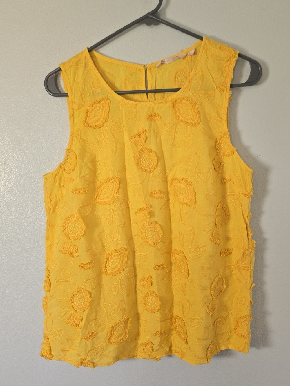 Soft Surroundings | Gold Embroidered Blossom Tank Top Size Medium
